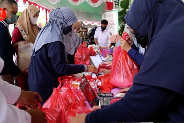 DKP Kalbar gelar bazar pangan murah untuk 1.000 kepala keluarga