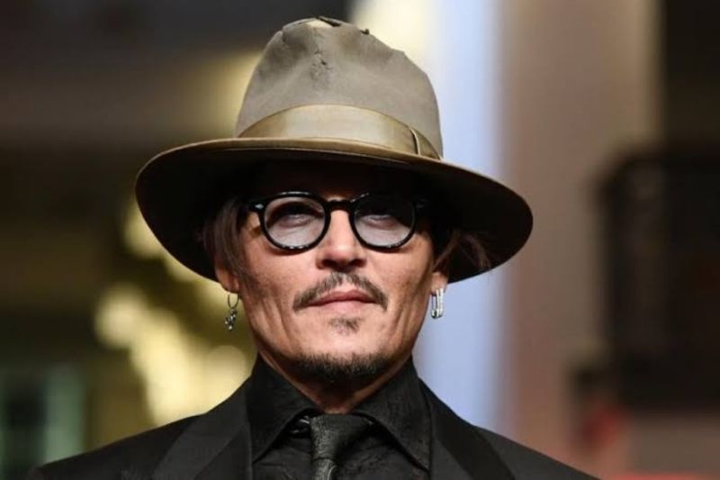 Johnny Depp ambil sikap dalam persidangan melawan Amber Heard