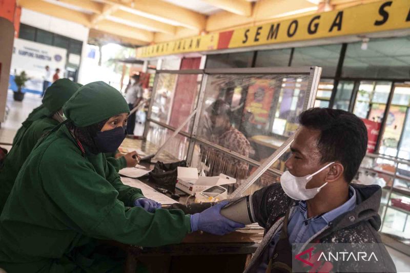 Terminal Kampung Rambutan berencana buka gerai vaksinasi dosis ketiga