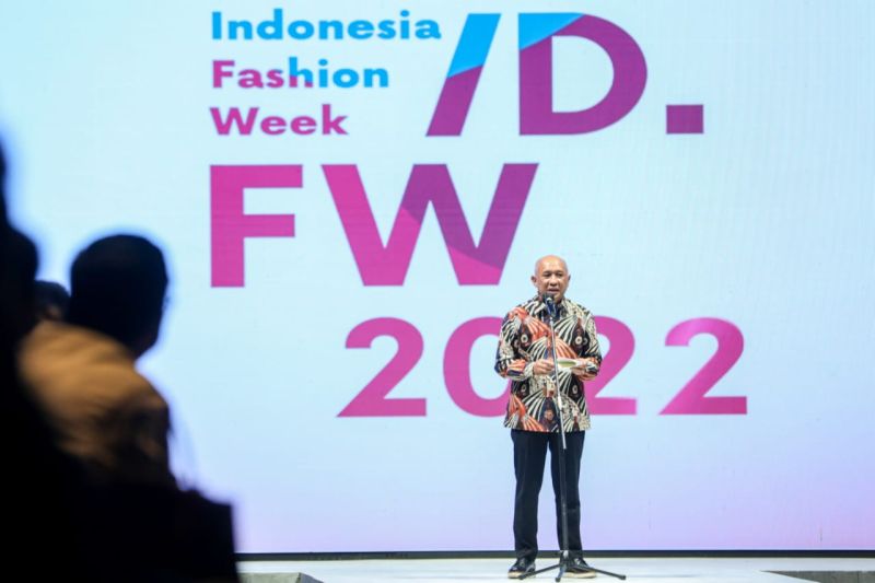 Teten: Ajang IFW 2022 punya misi bangun pondasi industri fesyen RI