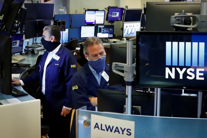 Wall Street dibuka tergelincir di tengah kekhawatiran kebijakan Fed